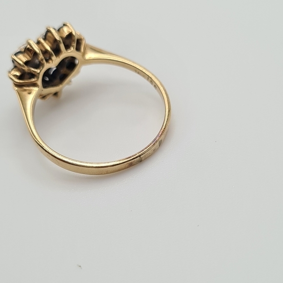 IGC Jewelry 14K Solid Yellow Gold Heart Shaped Ring US Size 7.5 - Picture 8 of 12